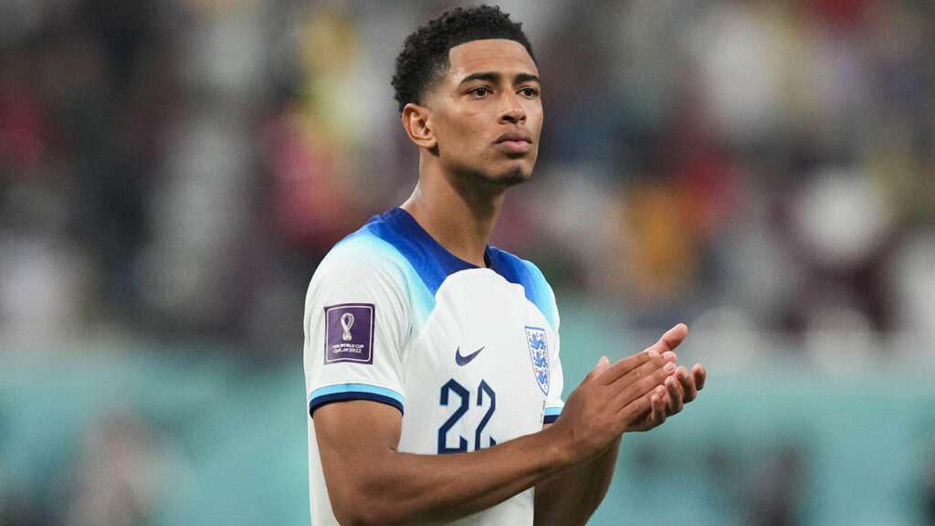 อาจจะการย้ายทีม